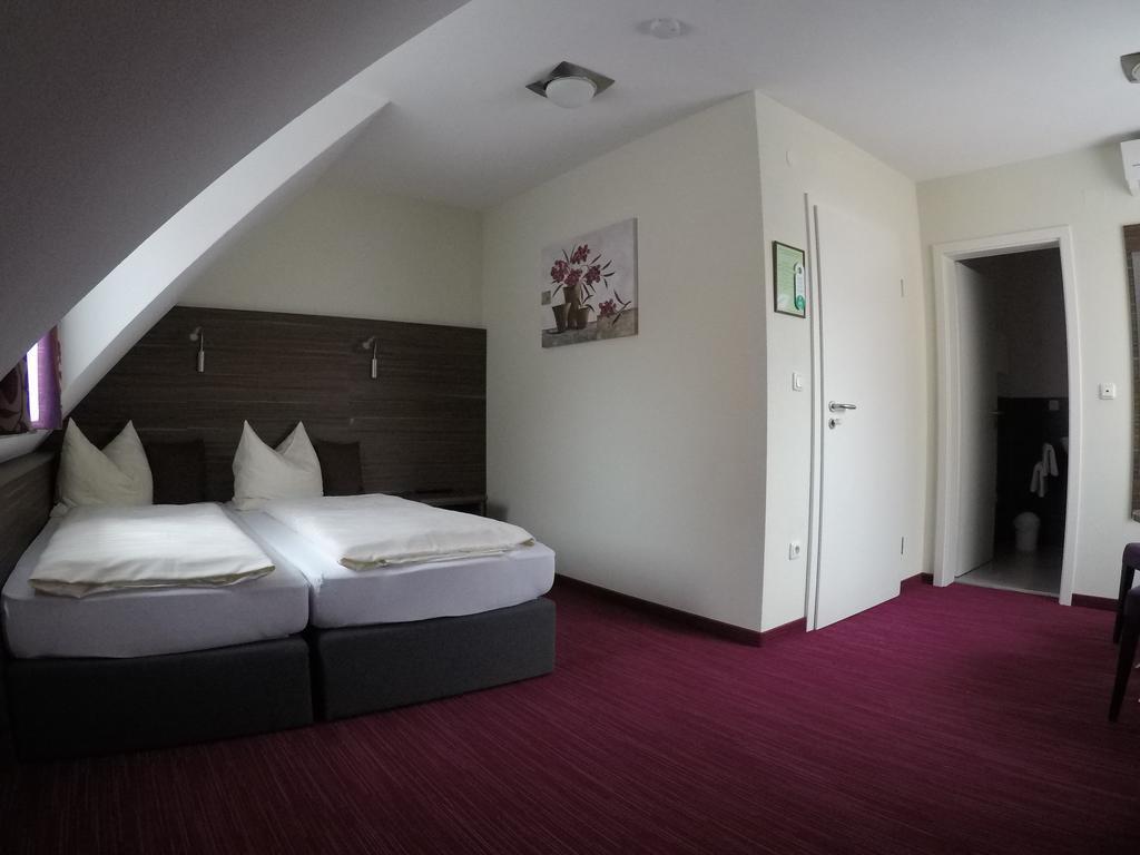 Pension Am Weinberg Bed & Breakfast Mainstockheim 外观 照片